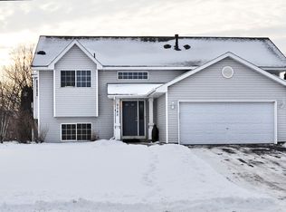 9585 77th St S, Cottage Grove, MN 55016