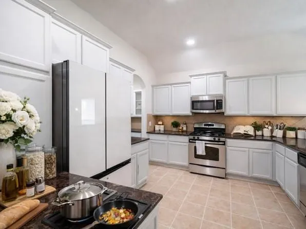 12206 Cove Bluff Ct, Cypress, TX 77433