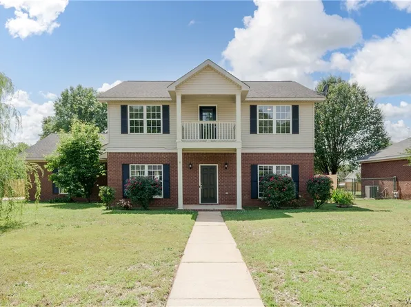 16299 Summer Brook Dr, Moundville, AL 35474