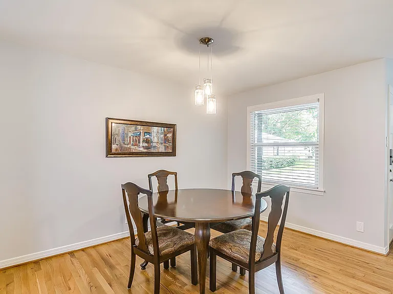 4704 Collinwood Ave — Photo 7
