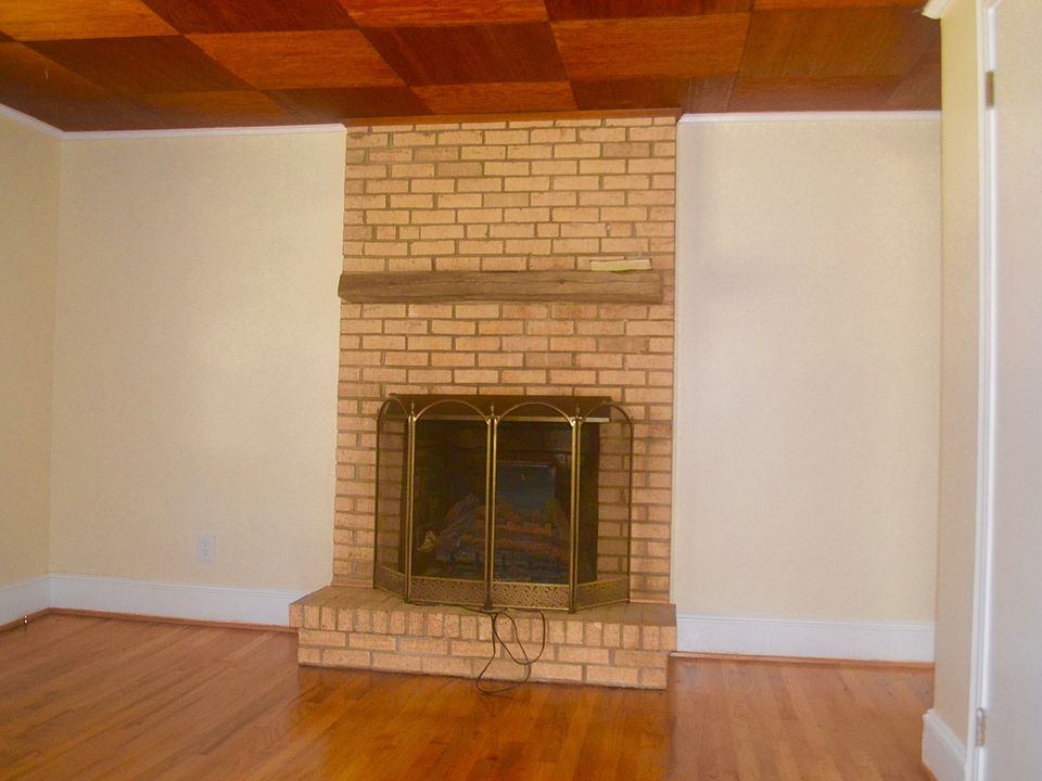 2nd image of 2503 Dobbin Holmes Rd