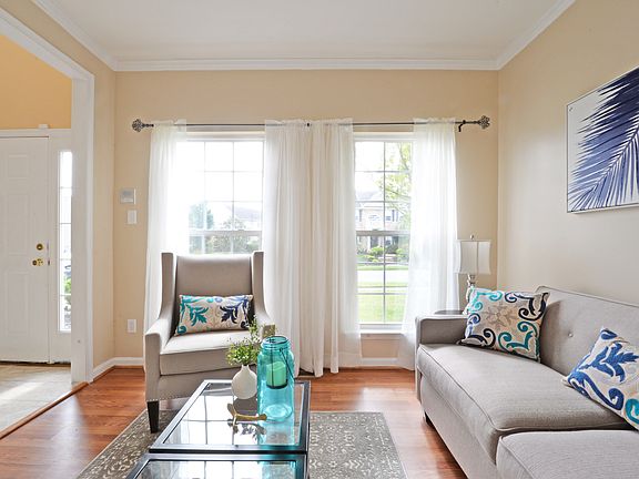 3rd image of 18 Calvarese Dr