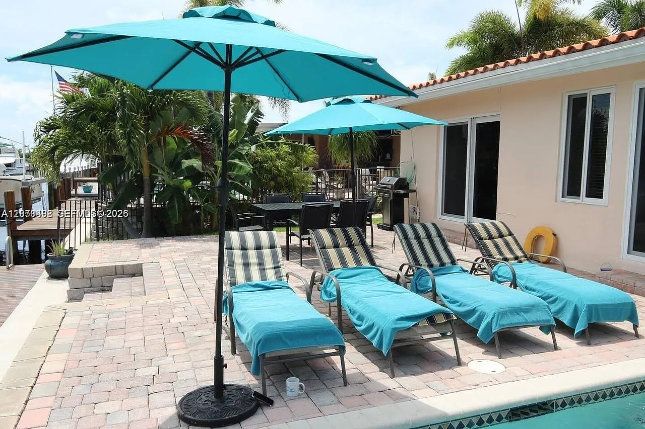 Pompano Isles Sec — Photo 4