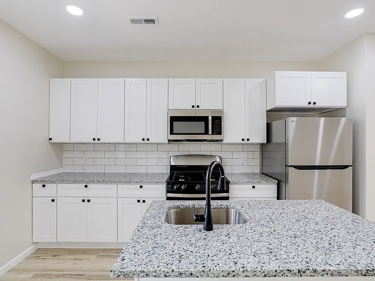 2702 Beryl Ave — Photo 7
