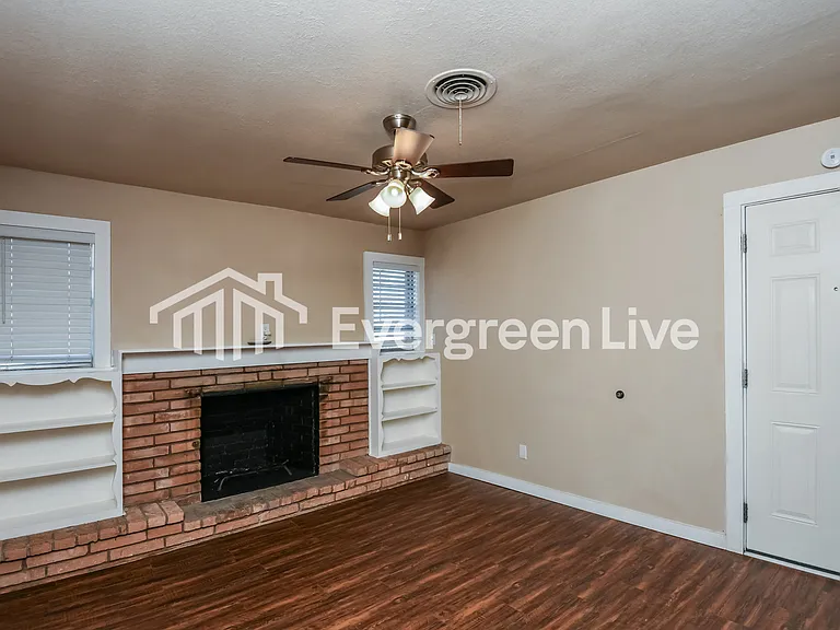7105 Robinhood Ln — Photo 8