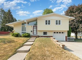 529 W End St, Alma, MI 48801