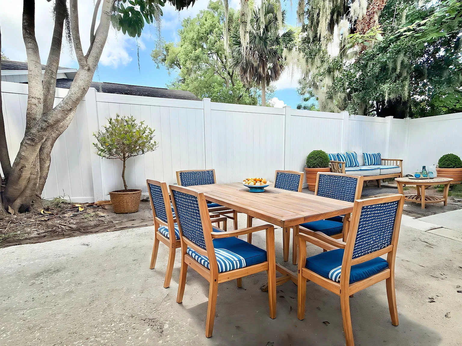2 bed, 1090 sqft, $1,850 — Photo 2