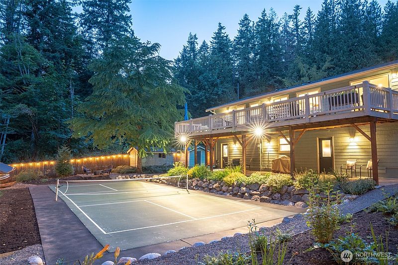 2nd image of 803 Timberlake Way