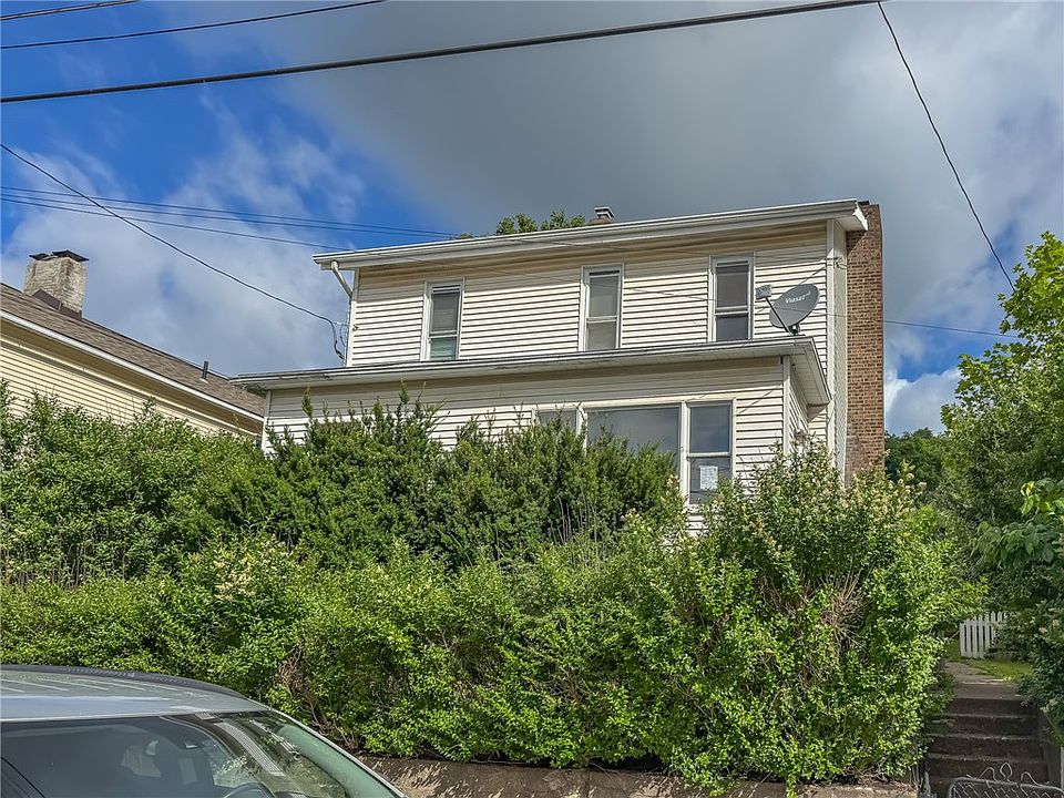 1st image of 220 W 10th Ave
