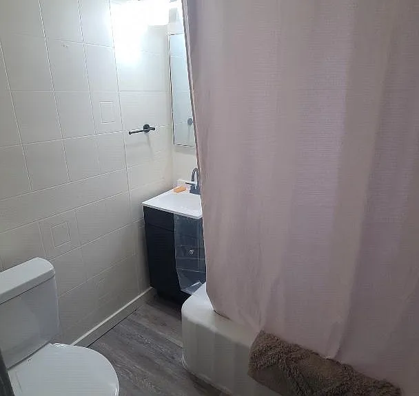 335 McKinley Ct — Photo 3
