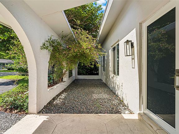 3rd image of 14270 SW 74th Ct