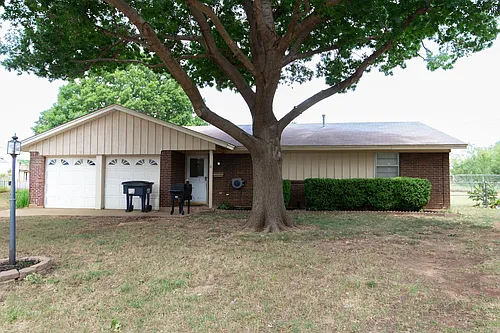 6 Jo Ann Cir Photo 1