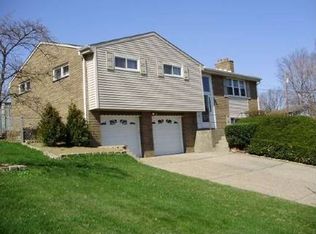 101 Calmwood Dr, Glenshaw, PA 15116
