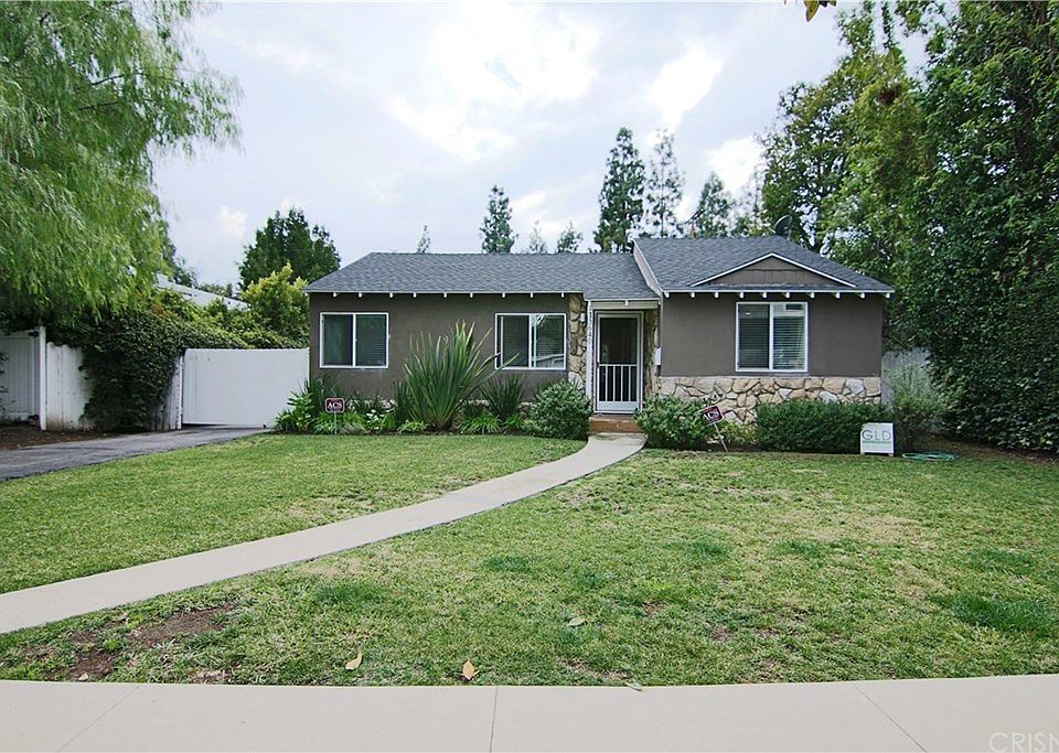 1st image of 13640 Valleyheart Dr N