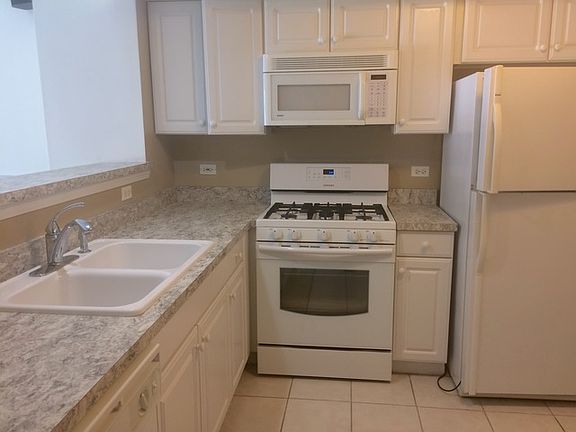 4th image of 1906 Grove Ave #1906