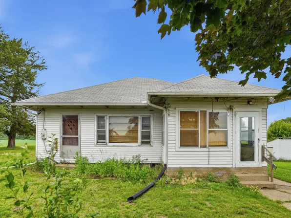 12694 Meredosia Rd, Albany, IL 61230