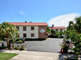 300 Southwind Ct #8, North Palm Beach, FL 33408