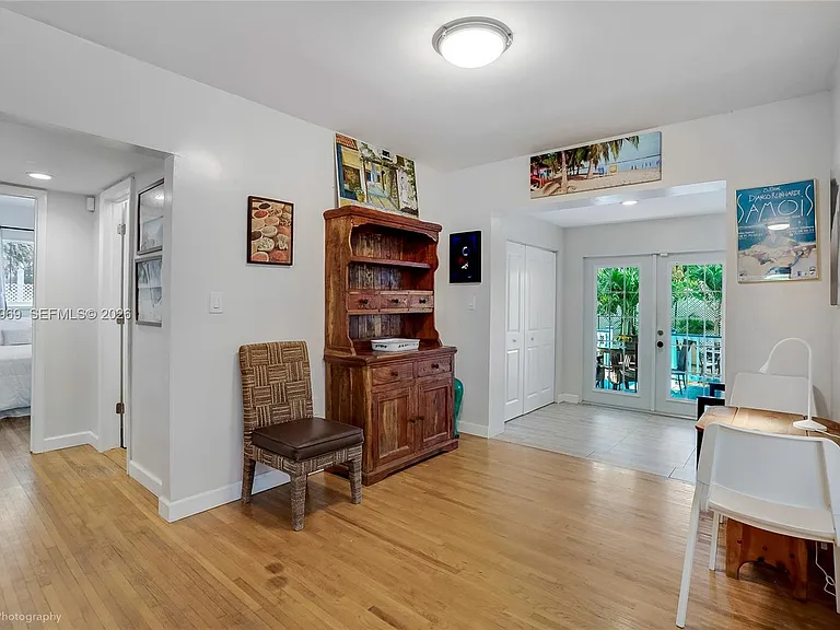 113 SW 2nd St — Photo 11