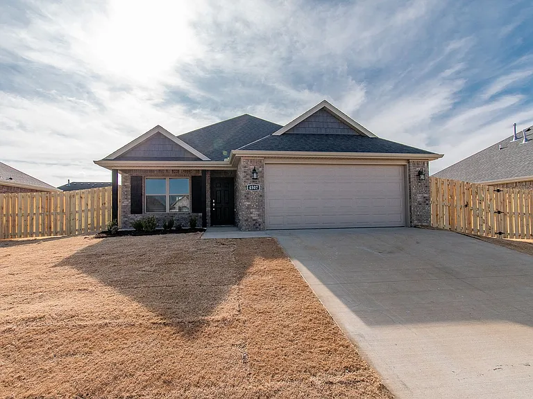 4507 W Topeka Ave — Photo 1