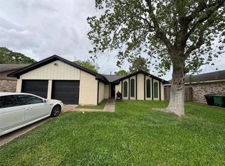 9743 Santa Monica Blvd, Houston, TX 77089