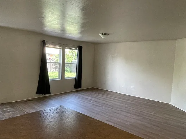 1116 N Dove Ave — Photo 5