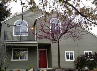 659 N Main St, Ashland, OR 97520