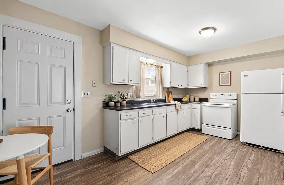 Evergreen Apartment