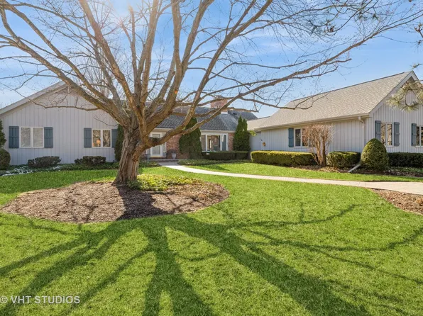 9717 Partridge Ln, Crystal Lake, IL 60014