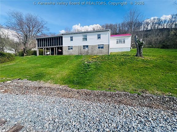 29th image of 90 River Ln