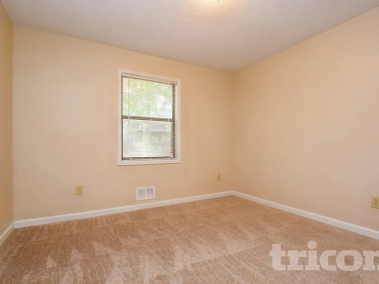 4251 Cary Dr — Photo 12