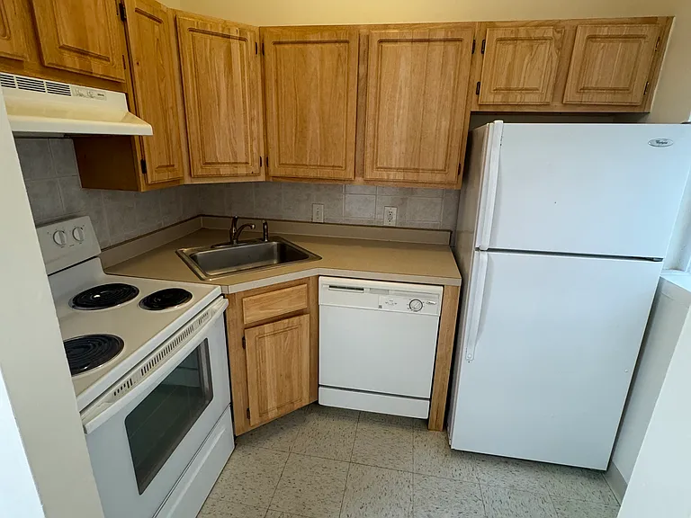 274 Marlborough St #1 — Photo 7