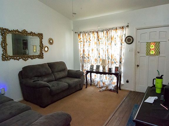 3rd image of 6931 Sweet Sue Ln