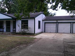 914 E Myrtle St, Angleton, TX 77515