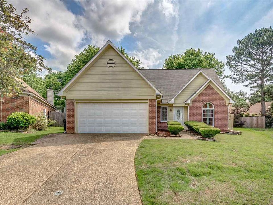 1st image of 3208 Garrison Park Cir