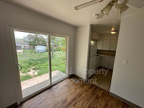 3rd image of 2446 25th Ave