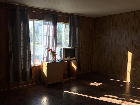 2nd image of 111 Chateau La Salle Dr #111