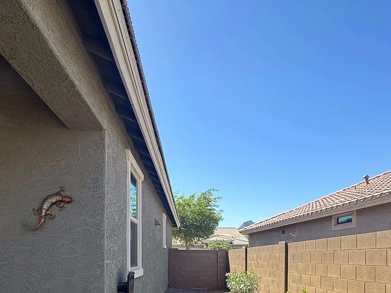 4707 N 204th Ln — Photo 31