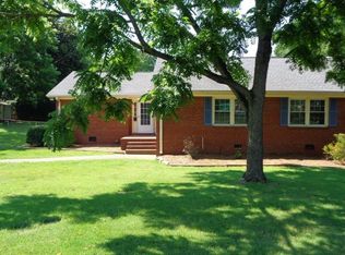1725 Runnymede Ln, Charlotte, NC 28211