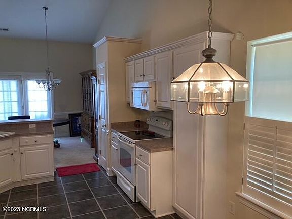 3rd image of 3400 Stillwood Drive
