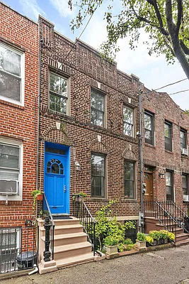 Sold by Compass | media 9