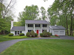 2565 Crum Creek Dr, Berwyn, PA 19312