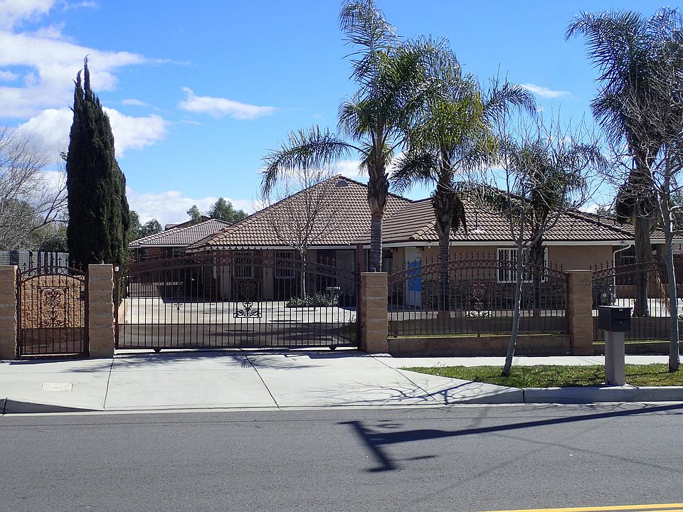 1st image of 6925 Oleander Ave
