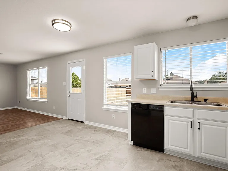 219 Brown St — Photo 10