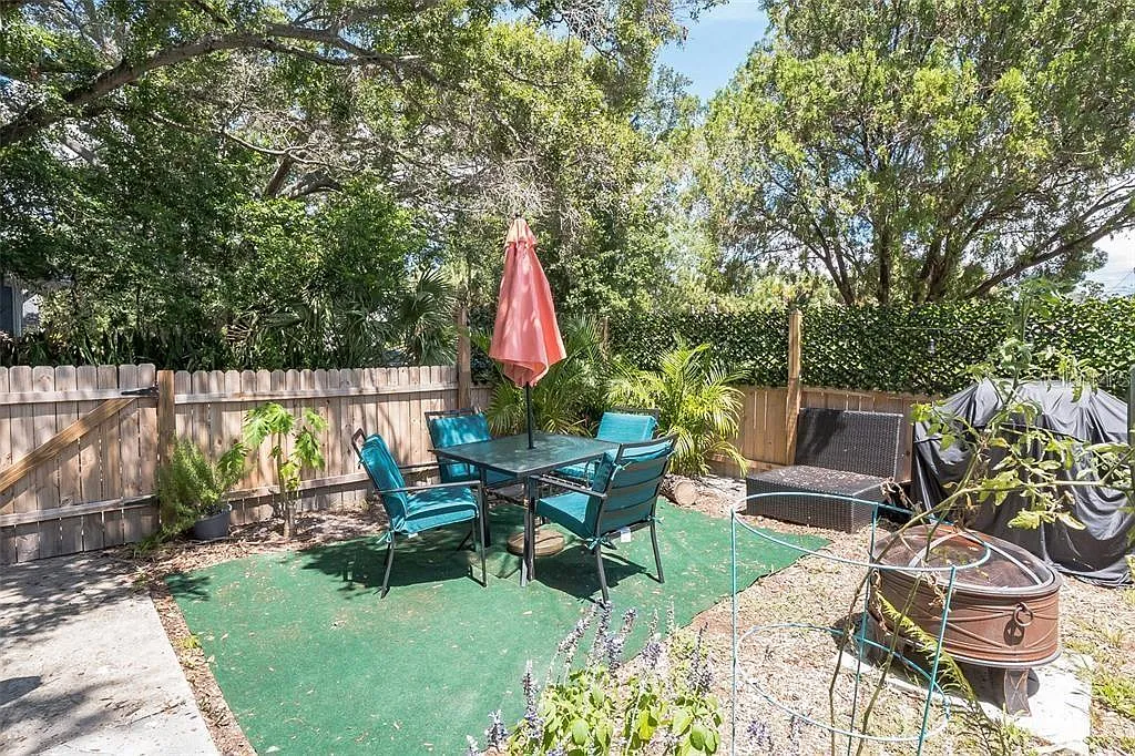 2 bed, 1.0 bath, 850 sqft, $1,590 — Photo 3