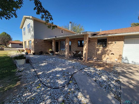3rd image of 901 E Berrendo Rd