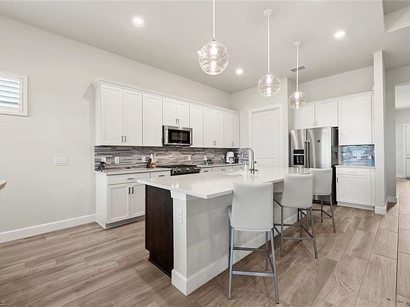 5th image of 20462 Pebble Glen Dr