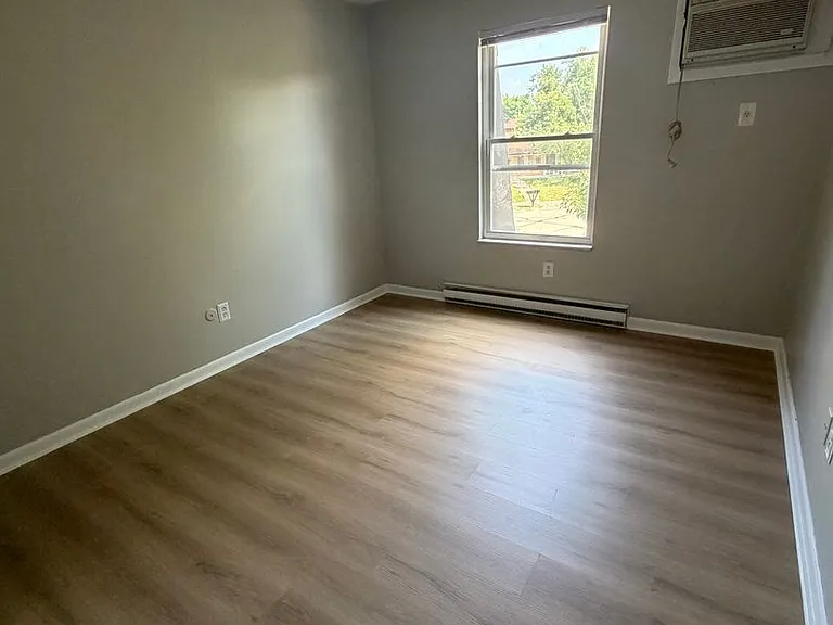 708 Green Feather Ct — Photo 6