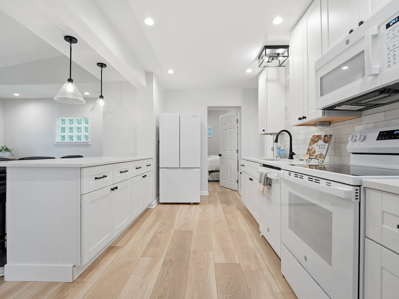 2 bed, 1108 sqft, $2,800 — Photo 3