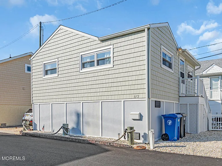112 W Tide Way — Photo 4