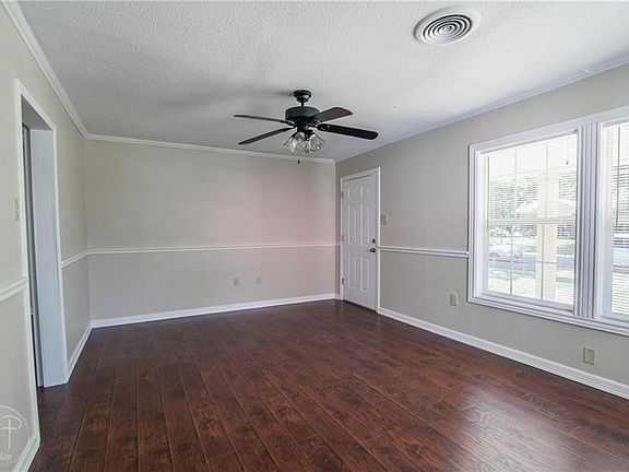 4th image of 1761 Chestnut St